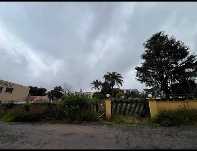 LAND FOR SALE IN BEDFORDVIEW